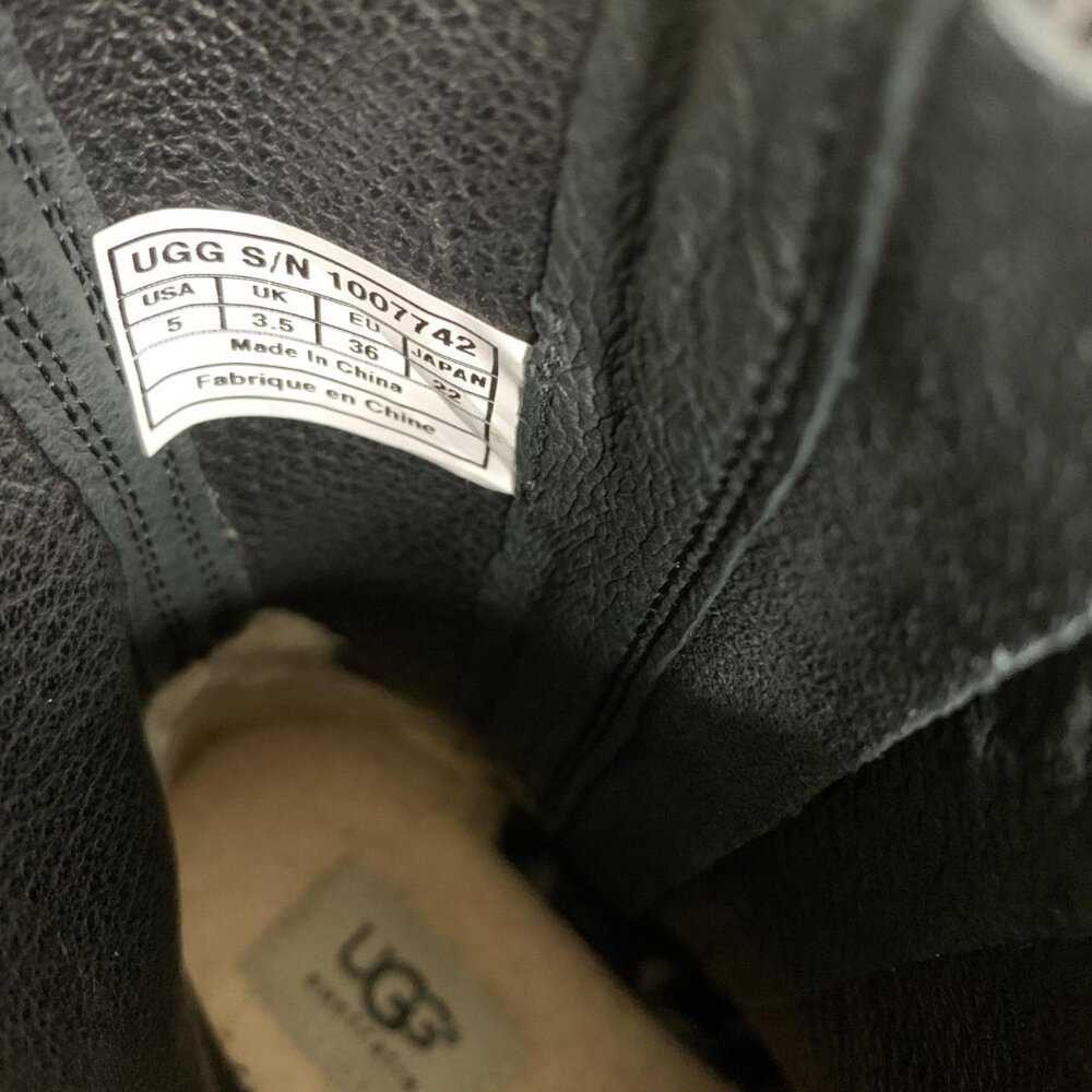 Sleek and edgy **UGG Kiings** - Picture 6 of 8